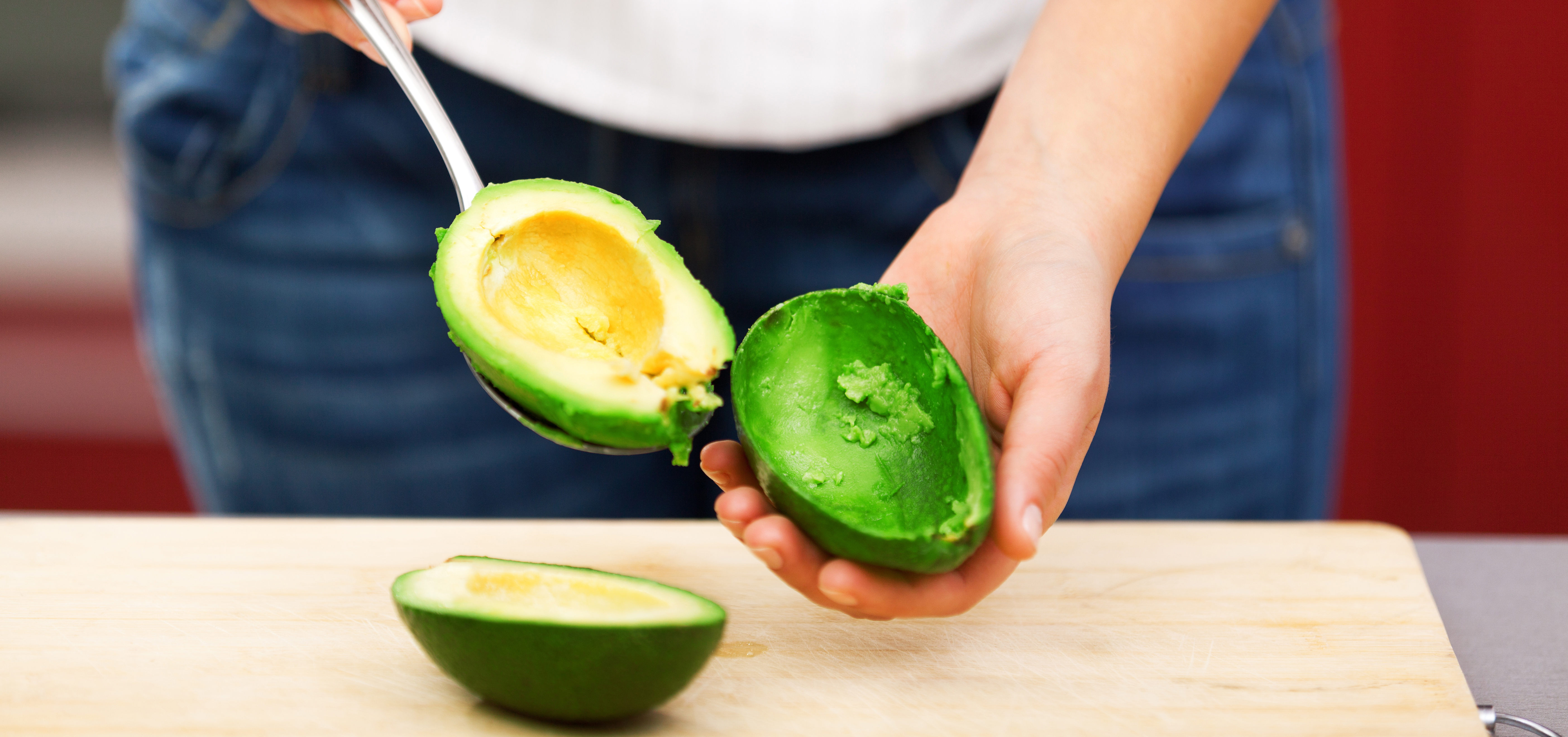Image - Avocados change belly fat distribution in women, controlled study finds